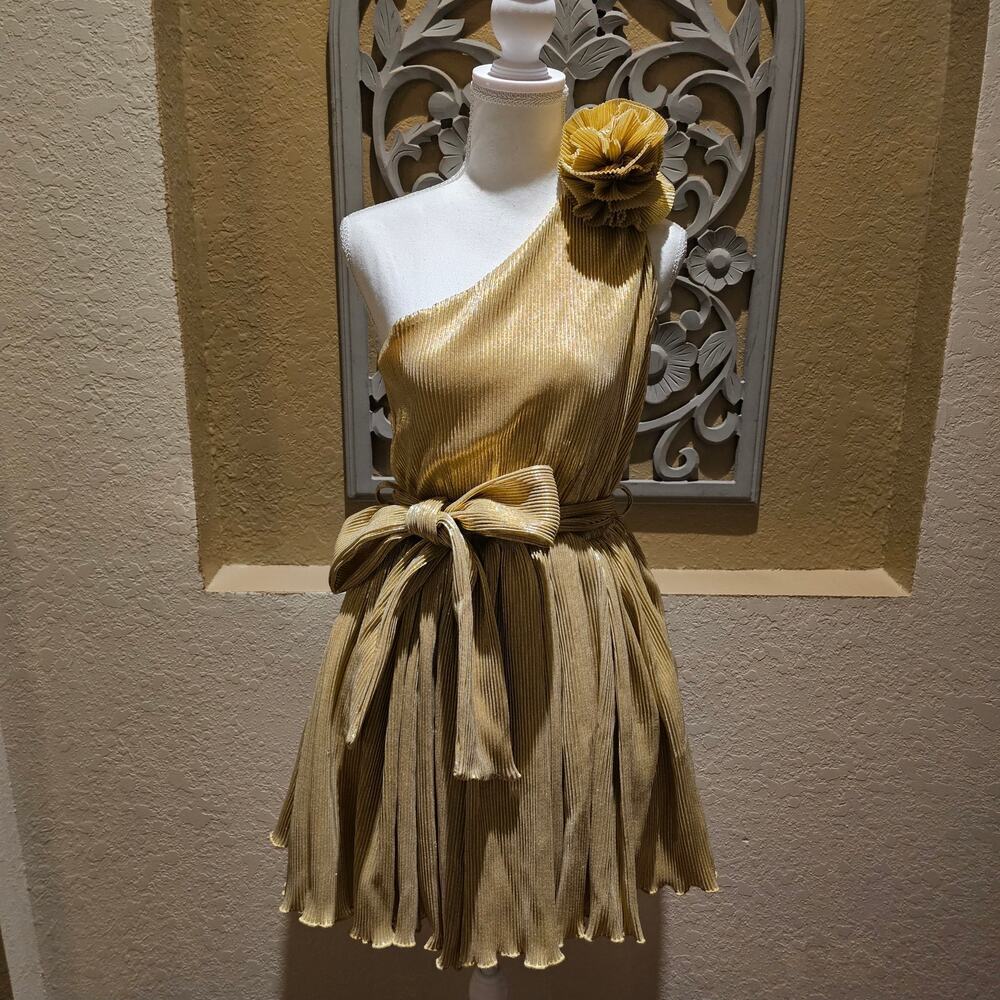 Mable Gold One Shoulder Pleated Mini Dress S Metallic Holiday Party NYE Bow - Picture 3 of 13